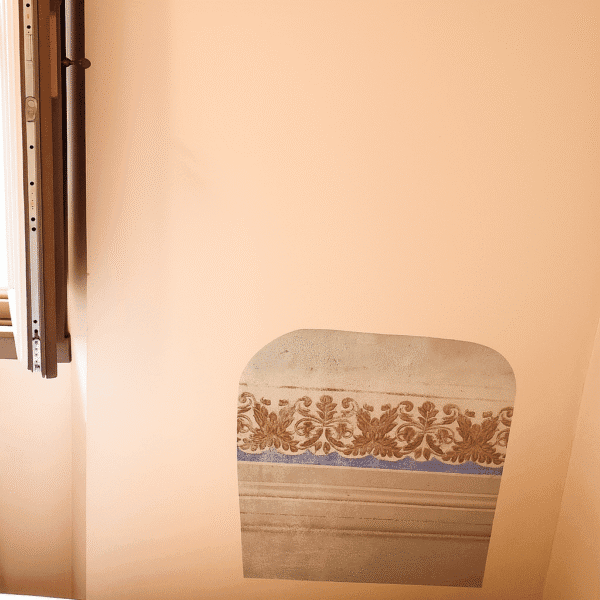 apartment florence, fresco in the room