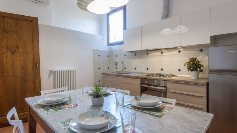 Apartment BLU fully equipped kitchen with coffee machine, Florence centre